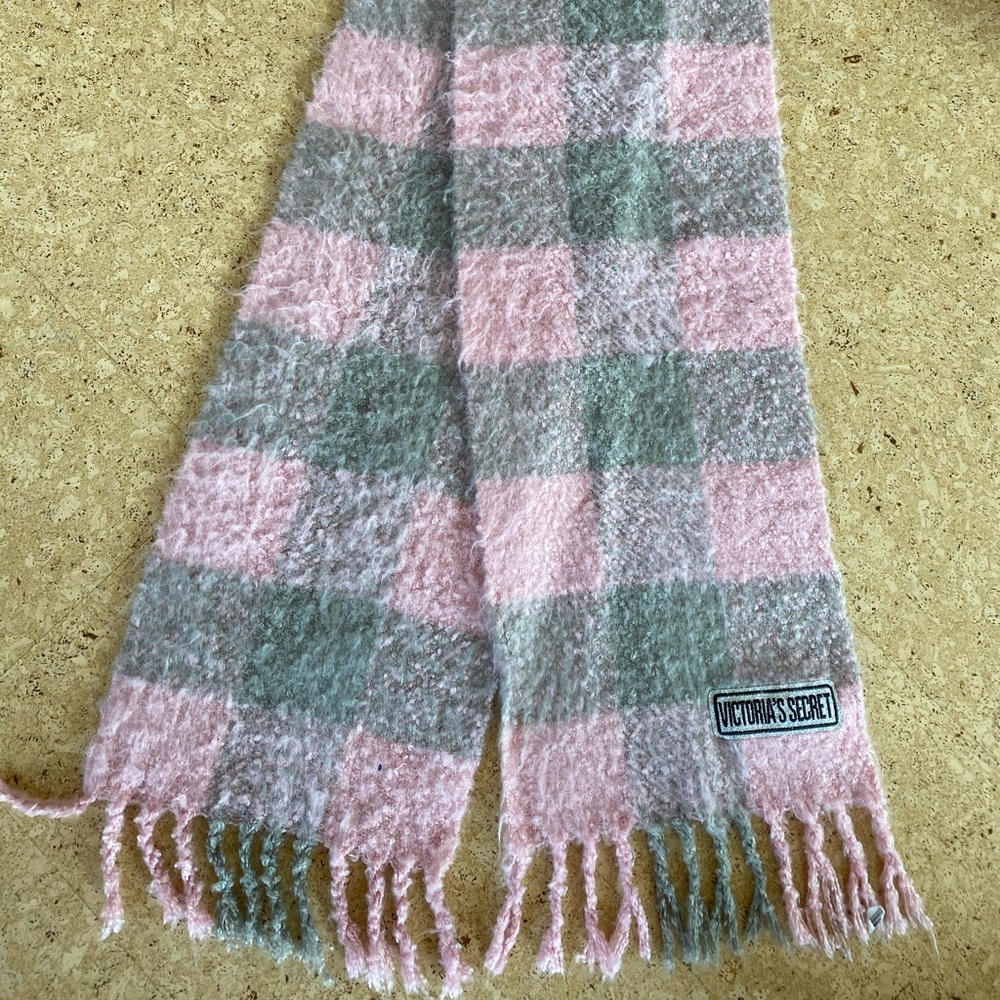 New Victoria secret scarf